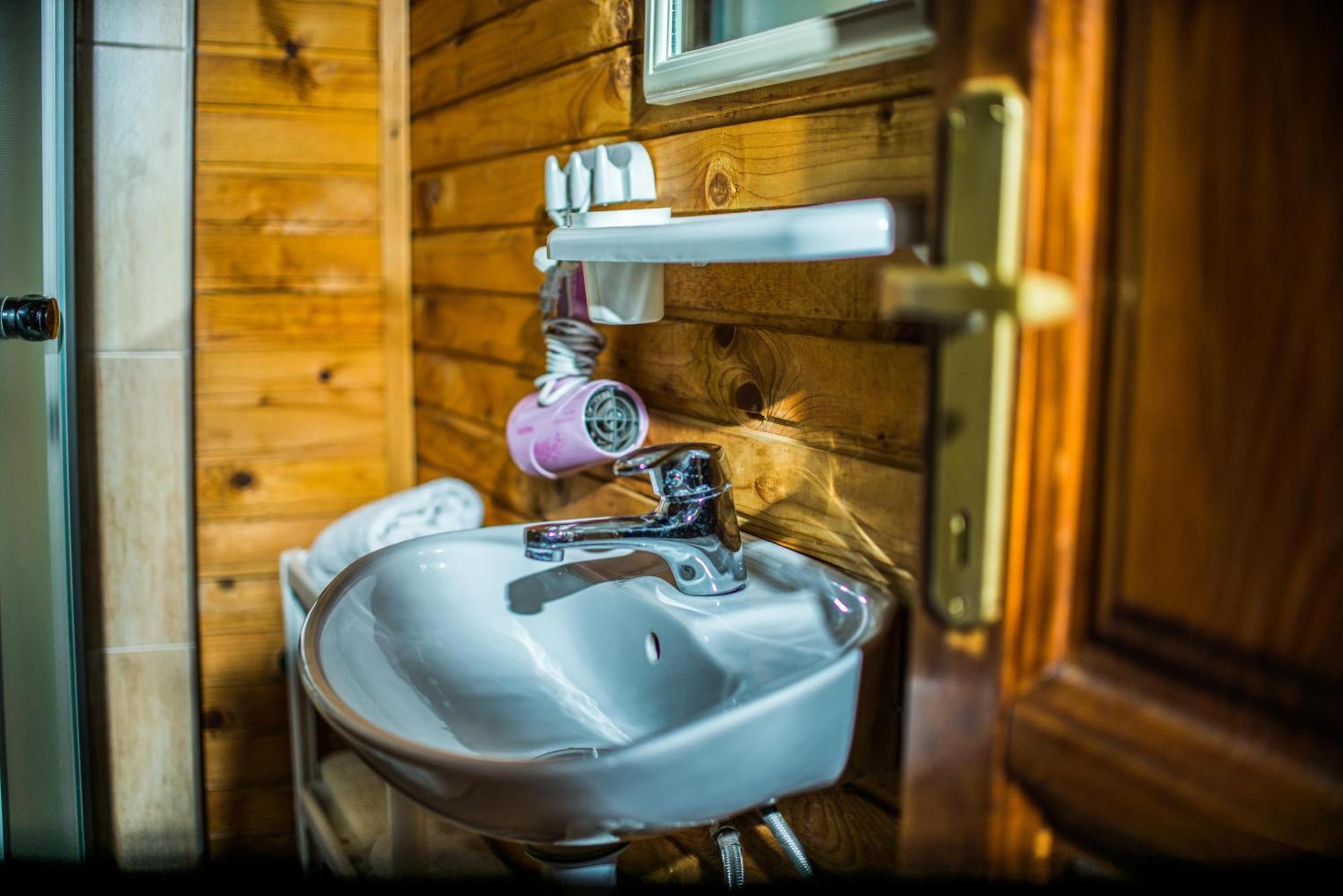 Wooden Village Resort Ponari 외부 사진